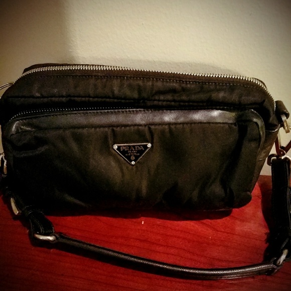 Prada Small logo - Picture 2 of 2